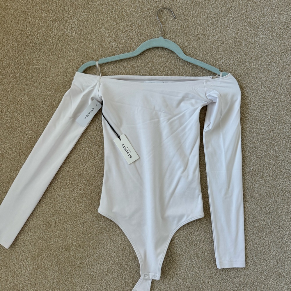 Aritzia contour bodysuit